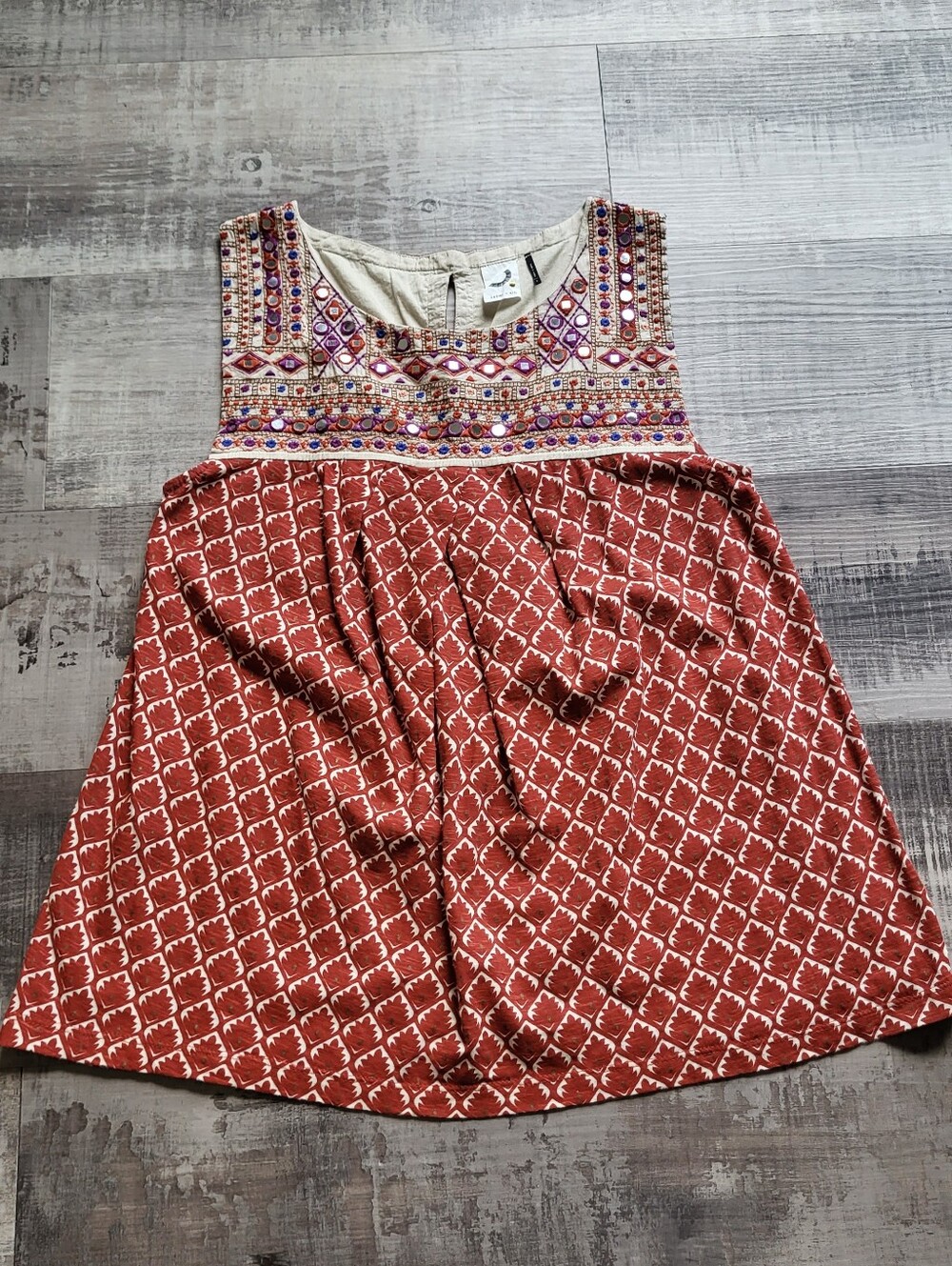 Anthropologie Akemi + Kin Mirrored Red Sleeveless Top Small Boho Embroidered